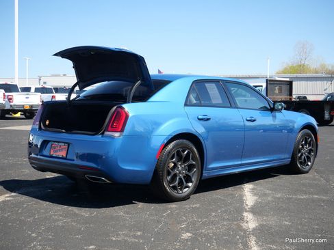 Used 2023 Chrysler 300 Touring L w/ Popular Equipment Group AWD/4WD image 19