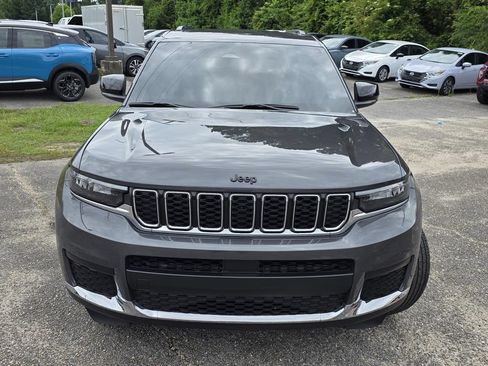 Used 2024 Jeep Grand Cherokee L Laredo w/ Trailer Tow Package AWD/4WD image 3