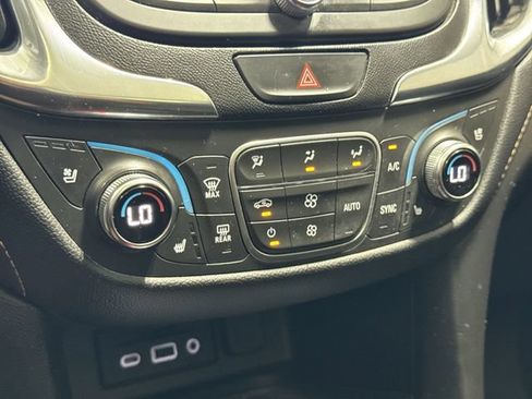 Used 2020 Chevrolet Equinox Premier AWD/4WD image 21