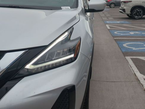 Used 2022 Nissan Murano S image 13