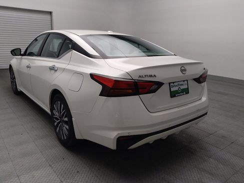 Used 2024 Nissan Altima 2.5 SV FWD image 5