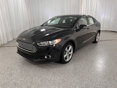 Used 2015 Ford Fusion SE w/ Equipment Group 201A FWD image 1