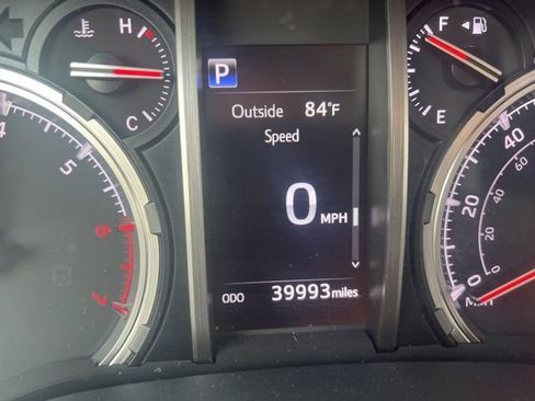 Used 2023 Toyota 4Runner Limited AWD/4WD image 7