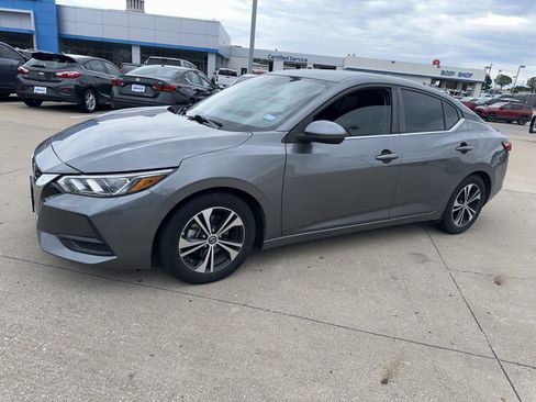 Used 2022 Nissan Sentra SV FWD image 6