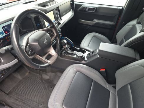 Used 2022 Ford Bronco Black Diamond image 11