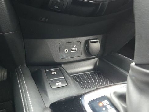 Used 2020 Nissan Rogue Sport SL image 17