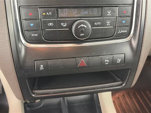 Used 2011 Dodge Durango Express w/ Popular Equipment Group AWD/4WD image 21