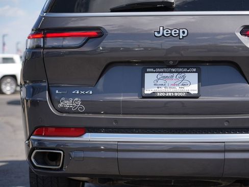 Used 2022 Jeep Grand Cherokee L Summit AWD/4WD image 10