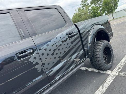 Used 2019 Ford F150 XLT w/ Equipment Group 302A Luxury AWD/4WD image 12