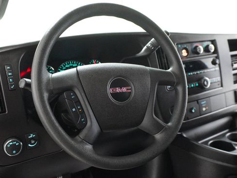 Used 2018 GMC Savana 2500 w/ Driver Convenience Package RWD image 7