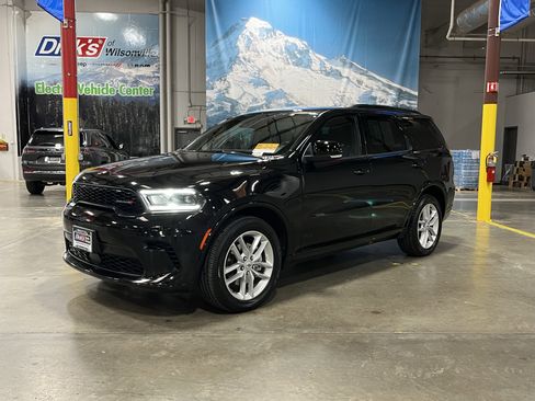 Certified 2025 Dodge Durango GT image 2