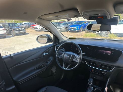 Used 2025 Buick Encore GX Preferred image 32
