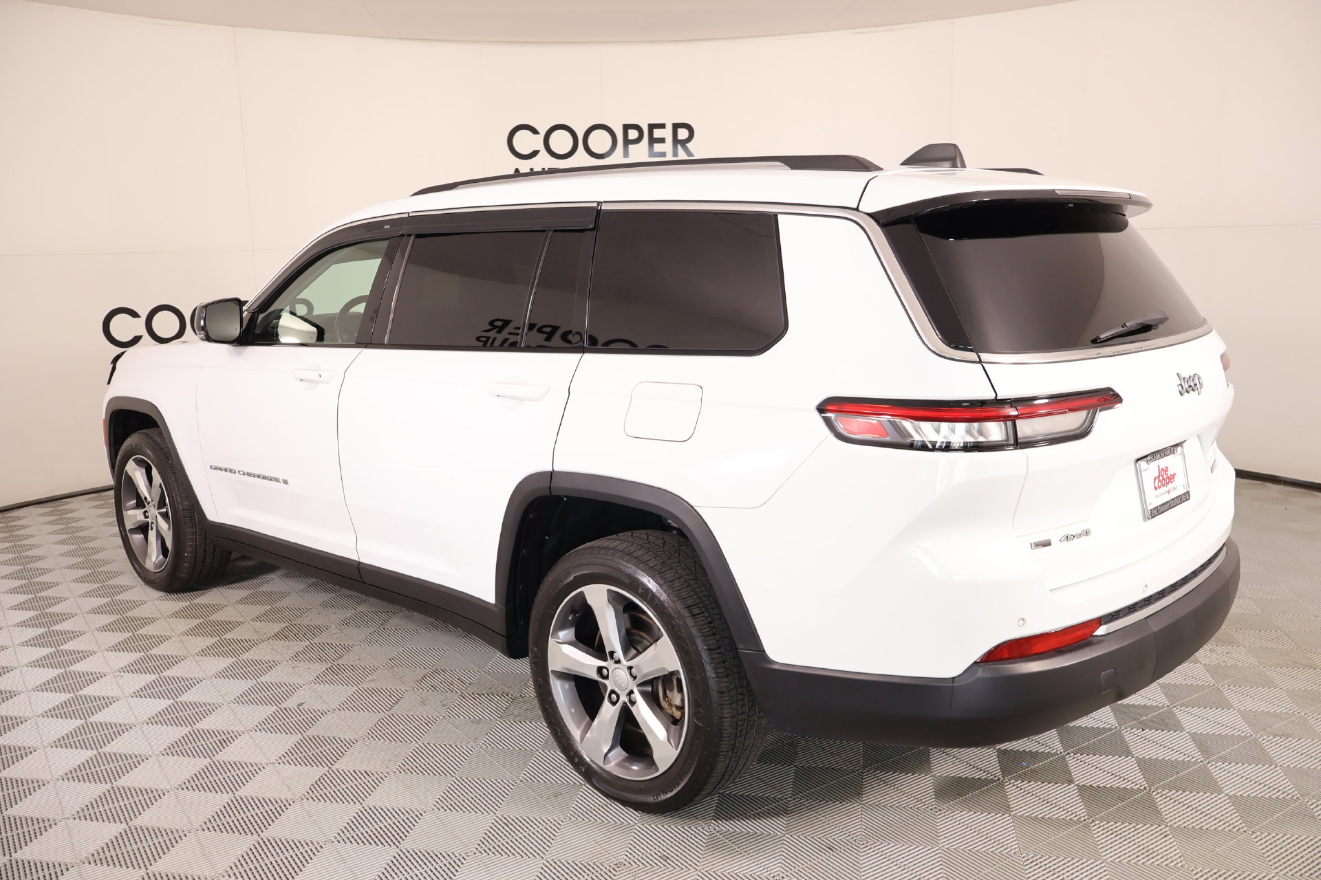 Used 2021 Jeep Grand Cherokee L Limited w/ Trailer Tow Group (B) AWD/4WD image 25