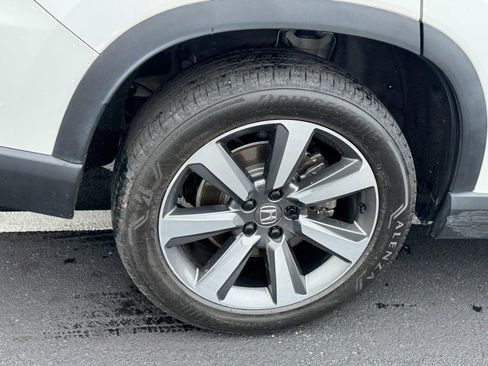 Used 2025 Honda Pilot Elite image 5