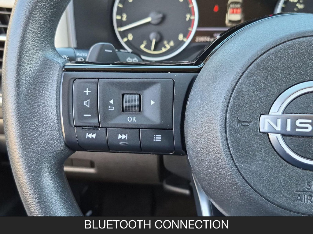 Used 2023 Nissan Rogue SV FWD image 17