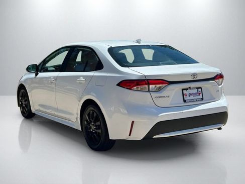 Used 2021 Toyota Corolla LE FWD image 7