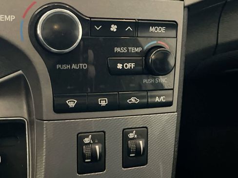 Used 2013 Toyota Venza Limited image 19