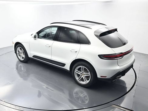 Certified 2022 Porsche Macan AWD/4WD image 35