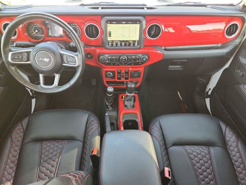Used 2022 Jeep Wrangler Unlimited Sahara w/ Cold Weather Group AWD/4WD image 21