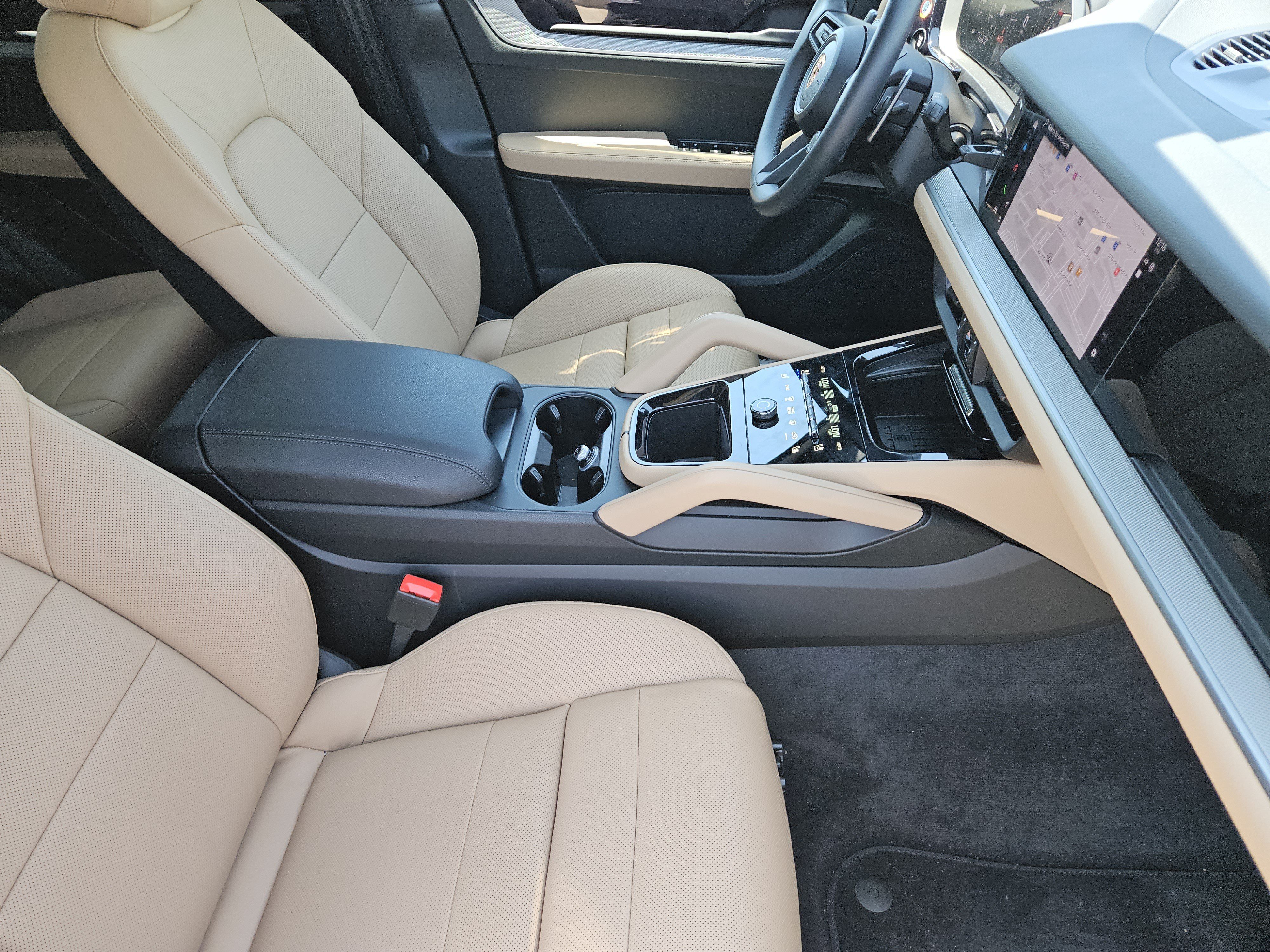Certified 2026 Porsche Cayenne AWD/4WD image 15
