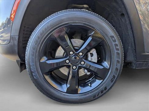 Used 2023 Jeep Grand Cherokee Altitude image 23