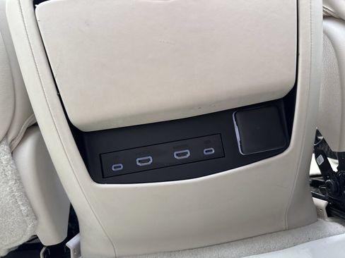 Used 2022 Cadillac Escalade Sport Platinum w/ LPO, Floor Liner Package AWD/4WD image 28