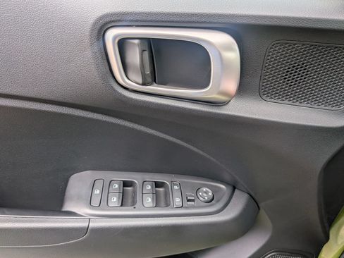 Certified 2023 Hyundai Venue SEL w/ Cargo Package FWD image 28