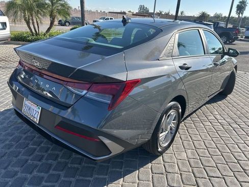 Certified 2026 Hyundai Elantra SE FWD image 4