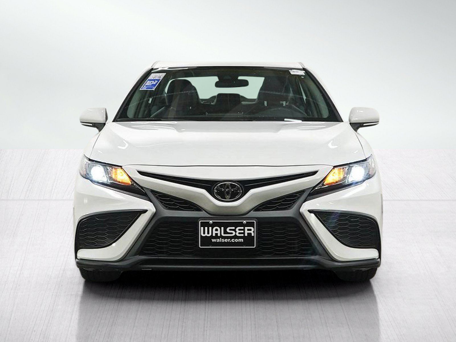 Used 2024 Toyota Camry SE FWD image 8