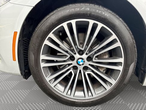 Used 2018 BMW 530i xDrive AWD/4WD image 19