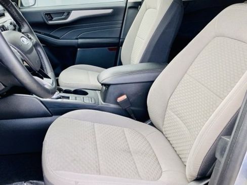 Used 2022 Ford Escape SE w/ Convenience Package image 9