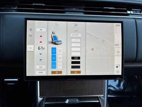 Certified 2025 Land Rover Range Rover Autobiography image 17