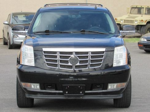 Used 2009 Cadillac Escalade 2WD image 2