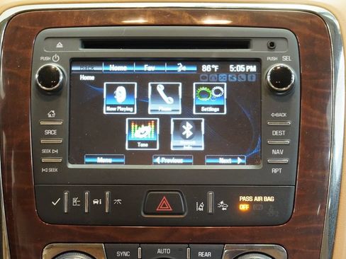 Used 2014 Buick Enclave Premium AWD/4WD image 17
