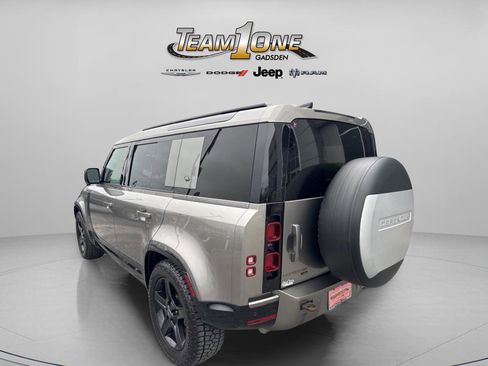 Used 2022 Land Rover Defender 110 X-Dynamic SE image 7