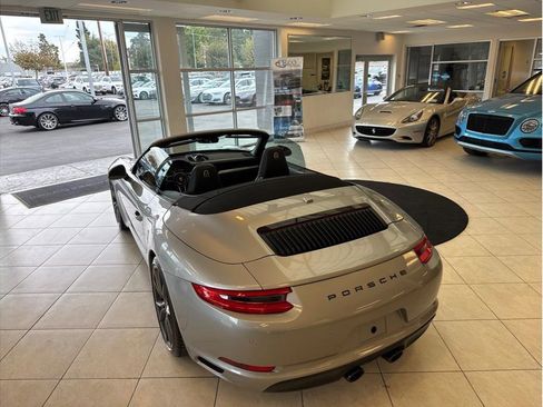 Used 2018 Porsche 911 Carrera S image 37