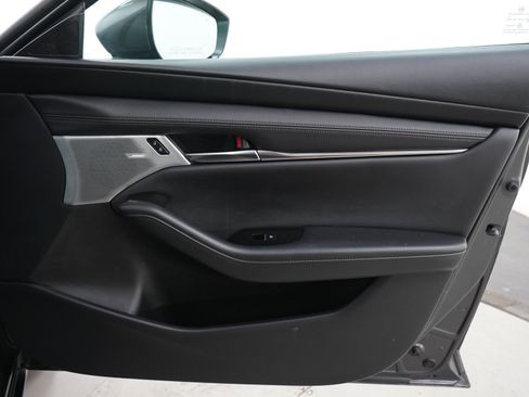 Used 2024 MAZDA MAZDA3 s FWD image 9