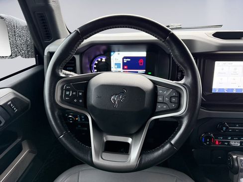 Used 2022 Ford Bronco Black Diamond image 14