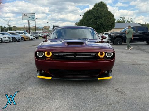 Used 2022 Dodge Challenger GT RWD image 2