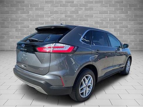 Certified 2022 Ford Edge SEL w/ Convenience Package image 3