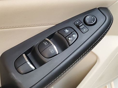 Used 2018 Nissan Maxima 3.5 SL image 18