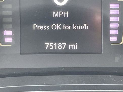 Used 2019 Jeep Cherokee Latitude Plus image 23