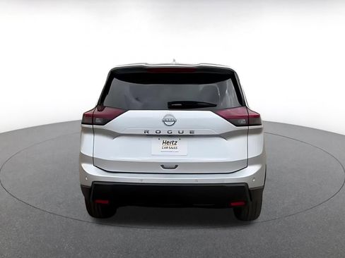 Used 2025 Nissan Rogue SV FWD image 12
