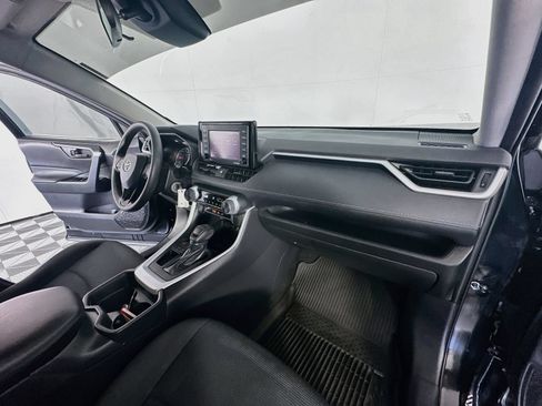 Used 2021 Toyota RAV4 LE FWD image 26