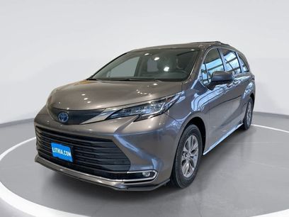 Certified 2023 Toyota Sienna XLE