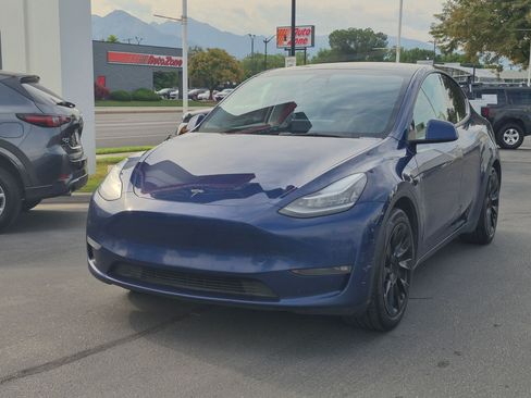 Used 2022 Tesla Model Y Long Range AWD/4WD image 10