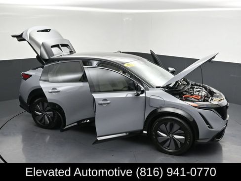Used 2024 Nissan Ariya AWD image 34