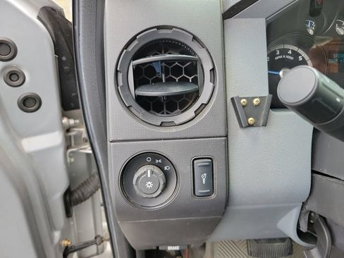 Used 2011 Ford F350 XL w/ Snow Plow Prep Pkg AWD/4WD image 20