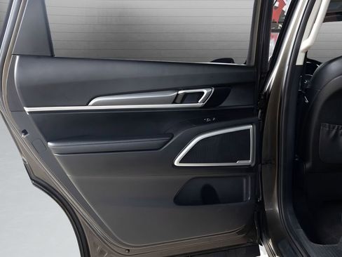 Used 2020 Kia Telluride S w/ S 8 Passenger Seating Package image 46