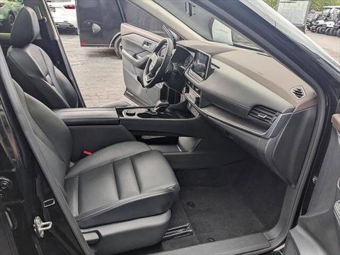 Used 2023 Nissan Rogue SV w/ SV Premium B Package AWD/4WD image 18